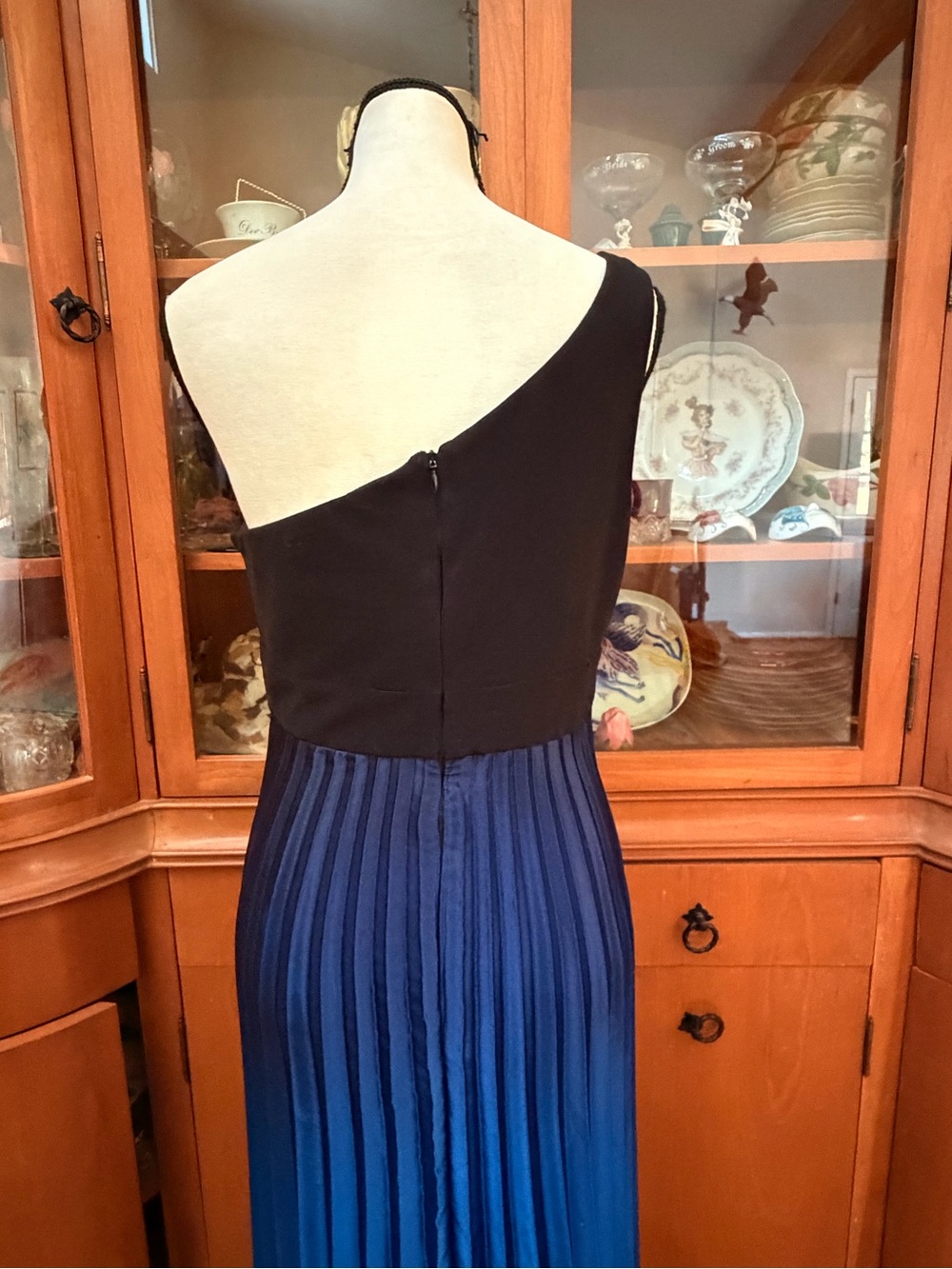 Vtg Betsy & Adam black pleated cocktail midi dress - Picture 11 of 11